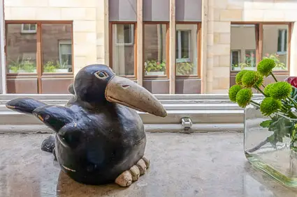 Raven sculpture in Hotel Drei Raben, Nuremberg