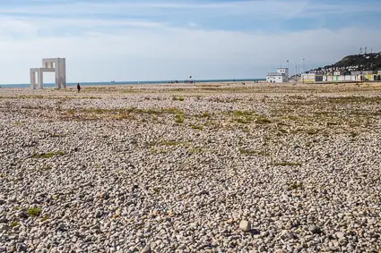 Sculpture on beach, Le Havre