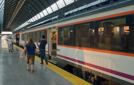 C�diz railroad station photo