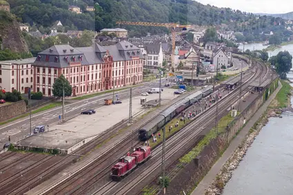 Railroad on right bank of Rhine, Koblenz