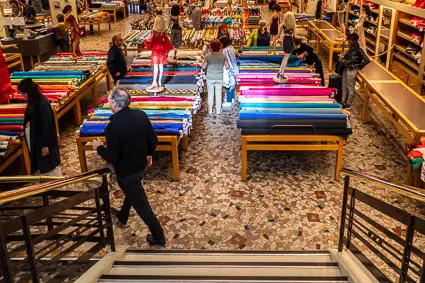 Marché Saint-Pierre interior withs tairs