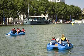 Bassin de la Villette pedalboats