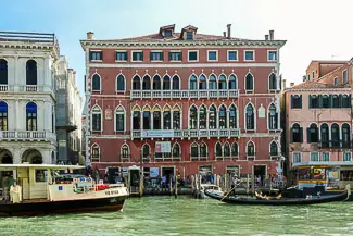 Palazzo Bembo, Venice