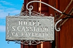 Hotel San Cassiano Ca' Favretto hanging sign