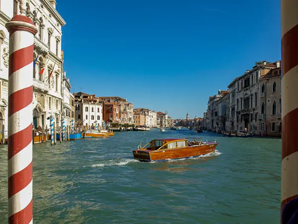 As you stand at the palazzo's water entrance, you'll have one of the best canal views in Venice. Ca' Foscari is located at a bend in the Grand Canal, and the panoramic view extends from Rialto to Accademia.